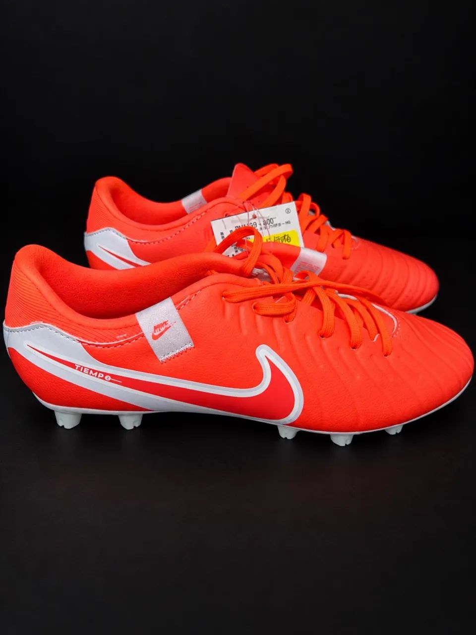 Chuteira de Campo Nike Tiempo Laranja e Branca - Nova N38