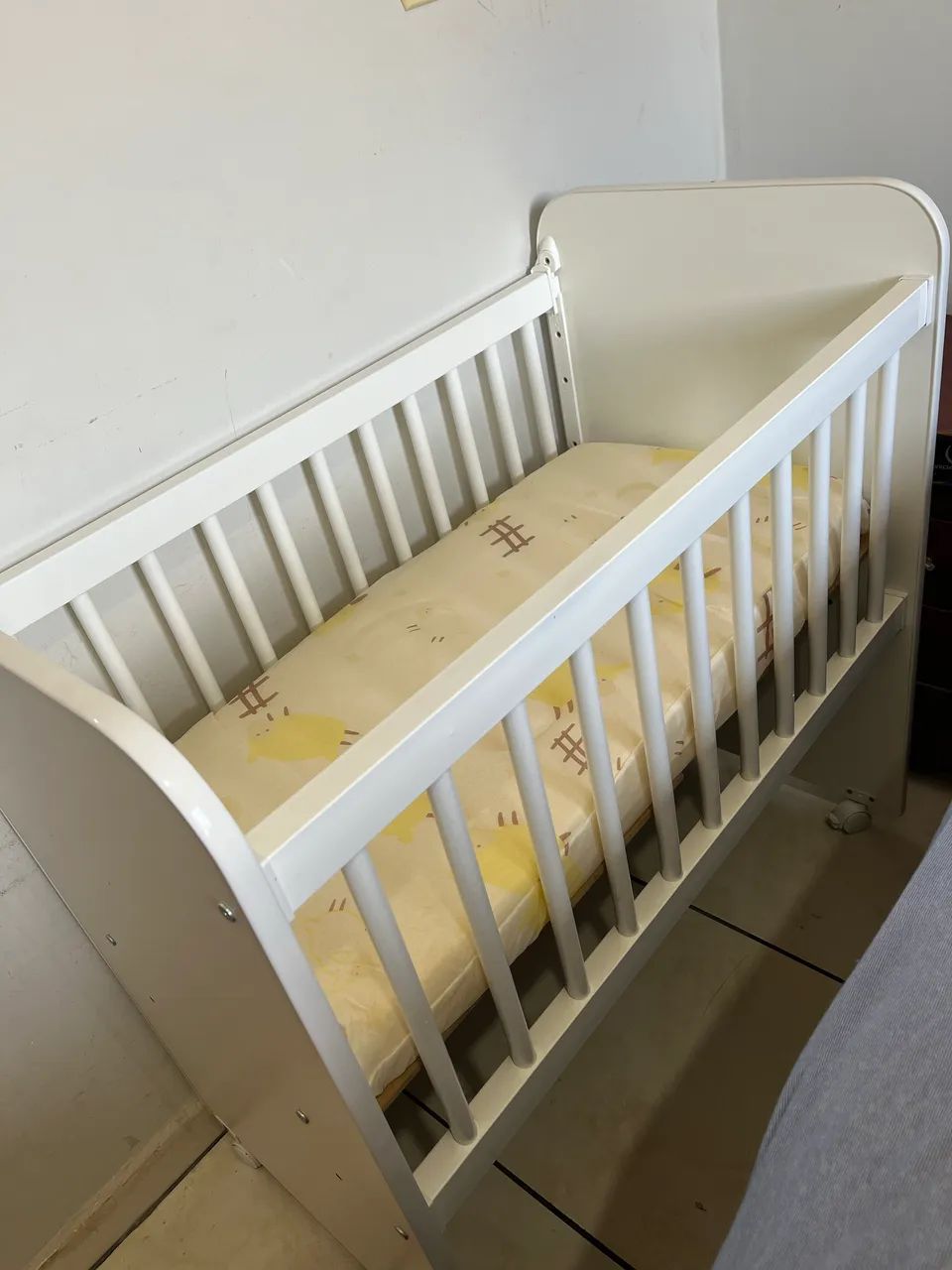 Mini Berço Grade Móvel Com Colchão e Regulagem de Altura - Foto 3