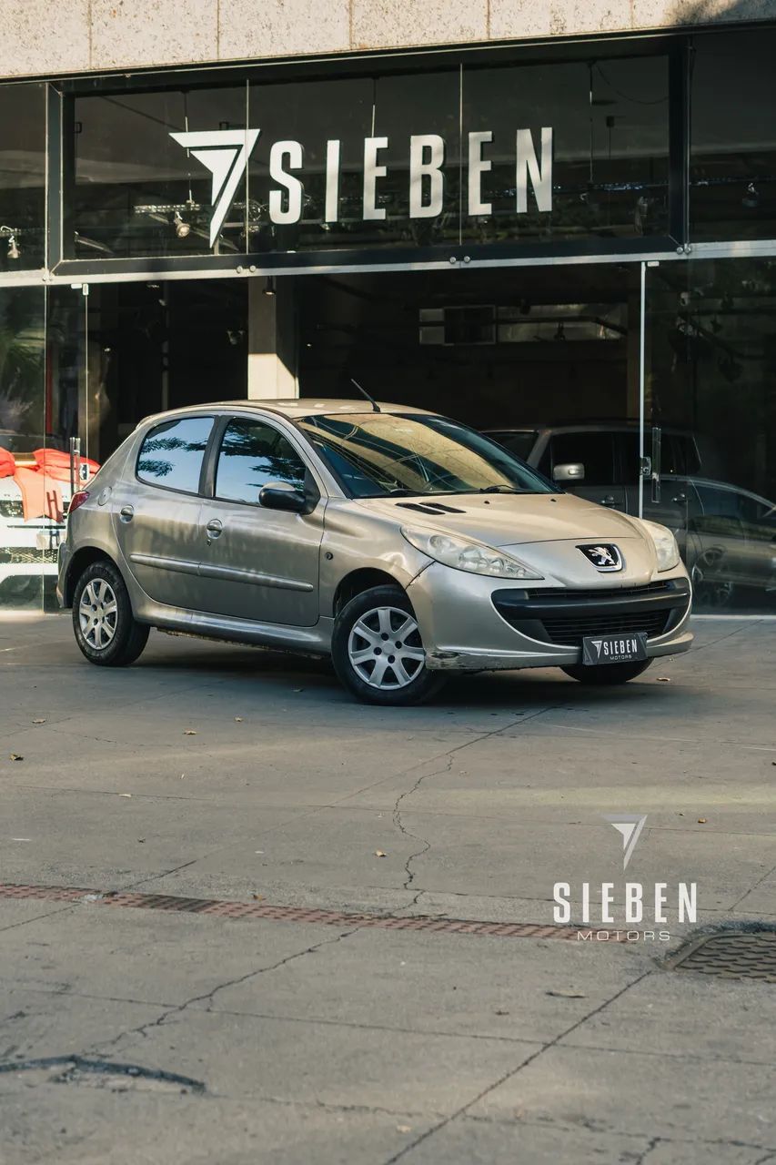 Peugeot 207 207 XR 1.4 Flex 8V 3p 2011