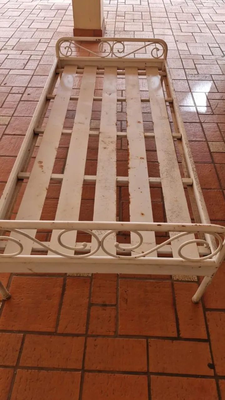 Cama de ferro 