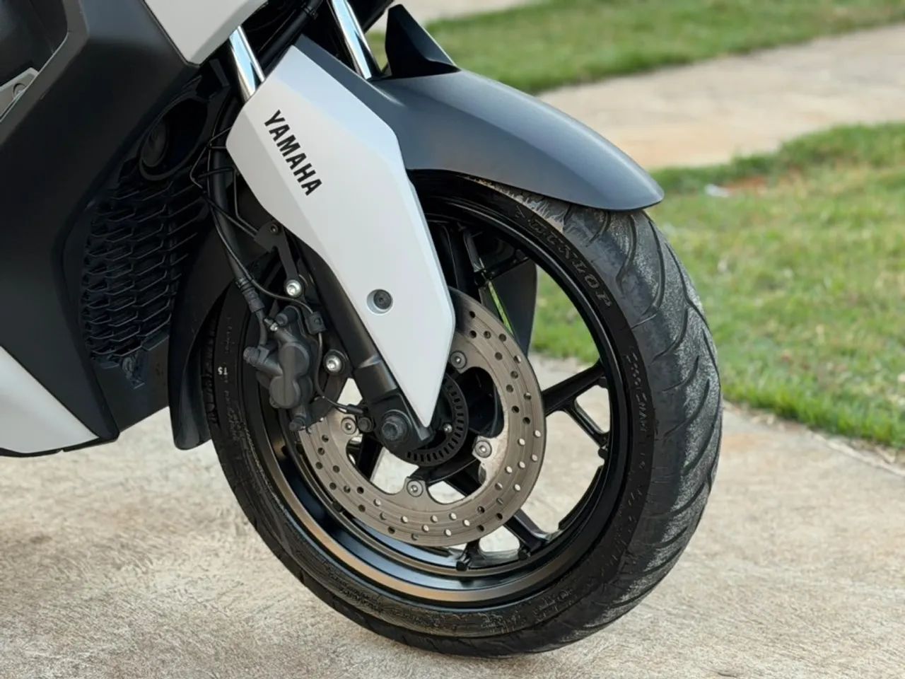 Yamaha Xmax 250 abs 2025 - Foto 5