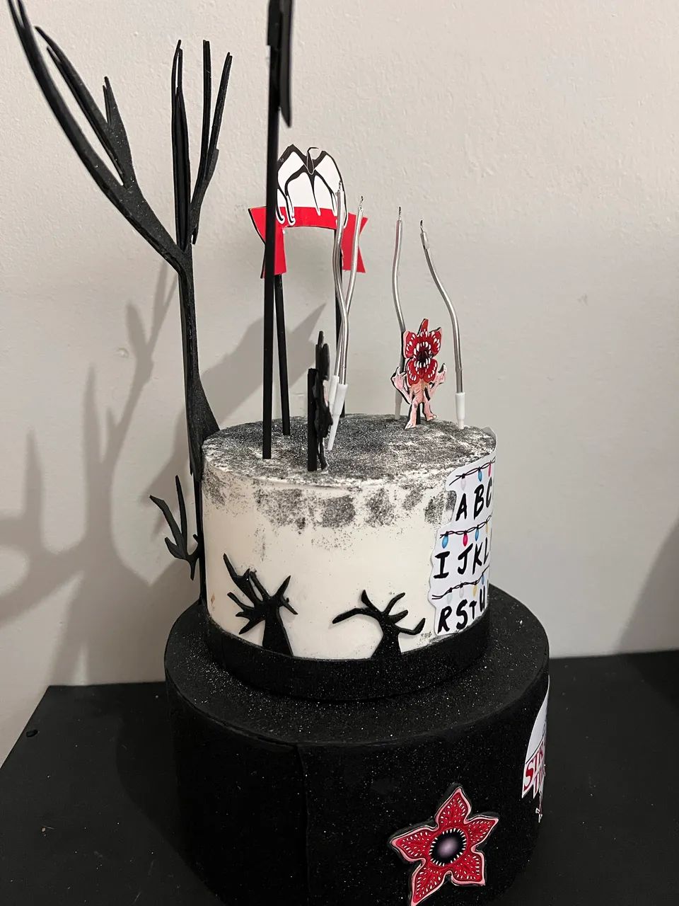 Bolo fake stranger things  - Foto 4