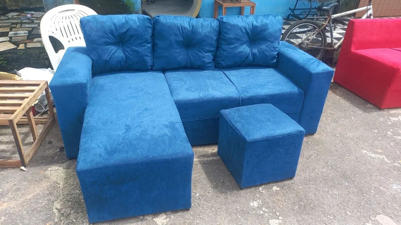 Sofá cheisy simples três lugares novos e completos, várias cores disponíveis  - Foto 3