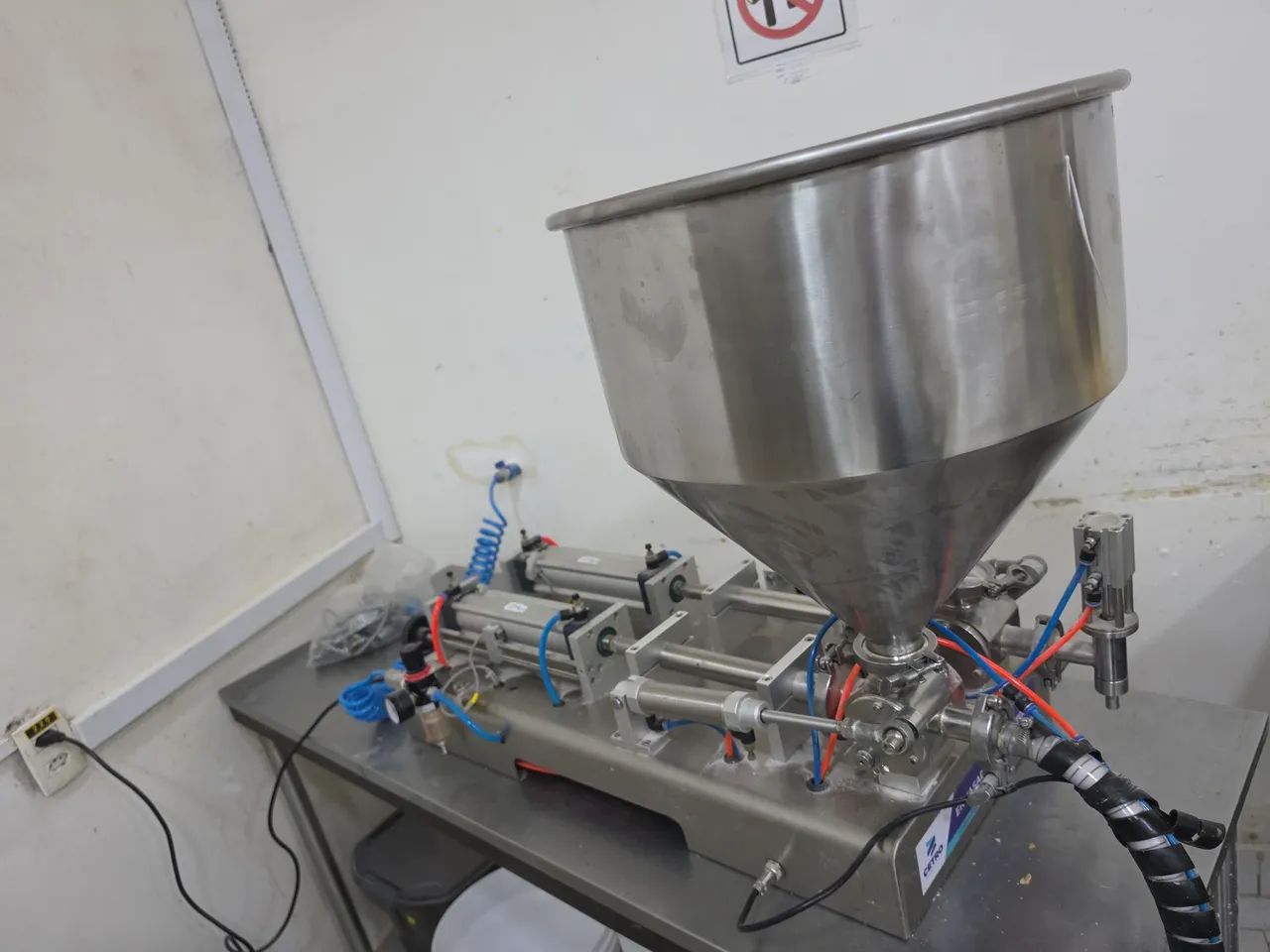 Envasadora de pastosos  e compressor - Foto 2