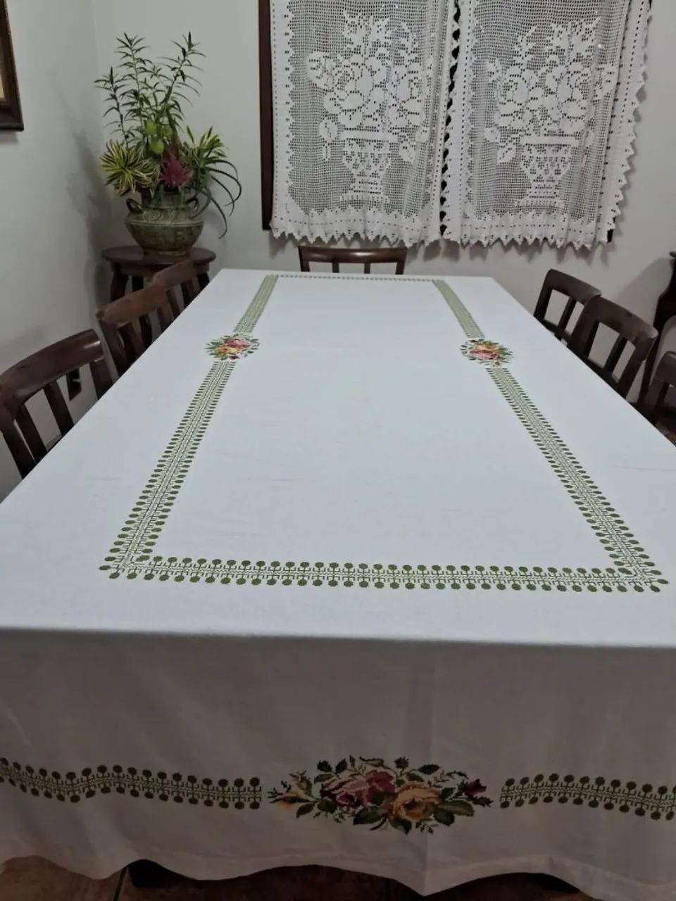 Toalha bordada a mão 