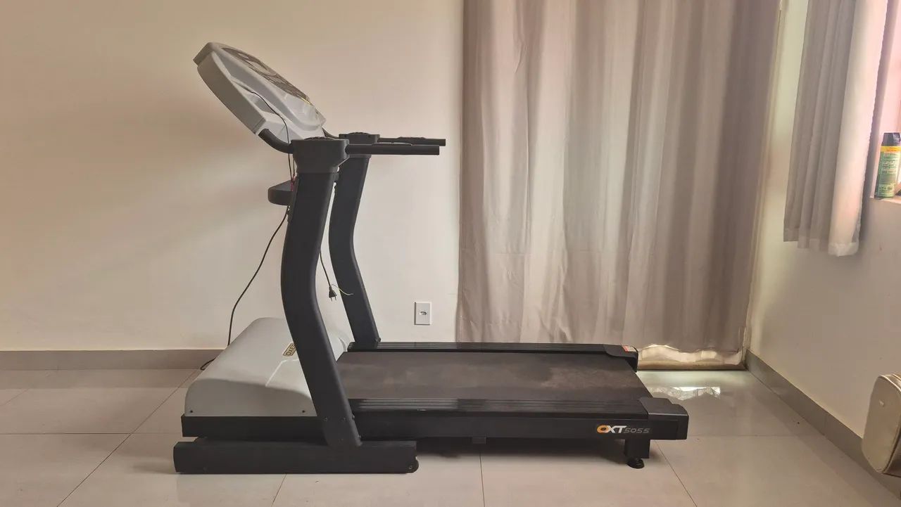 Esteira Profissional Oxer OXT 5055 - Inclinação e Velocidade Automáticas - Foto 2