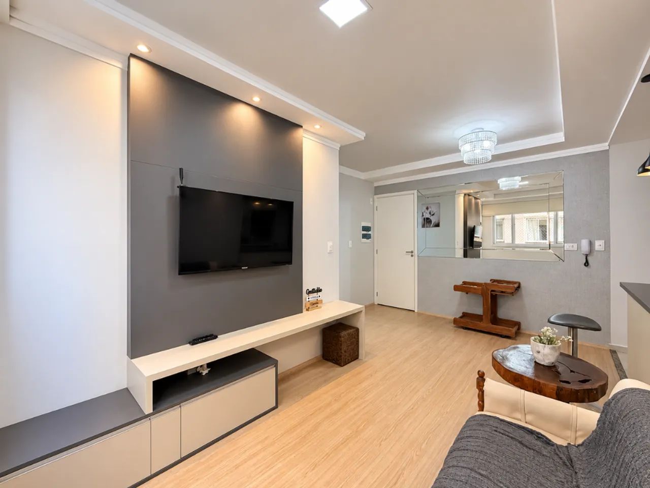 Apartamento à venda em Maringá, Jardim Alvorada, com 2 quartos, com 49.95 m² - Foto 2