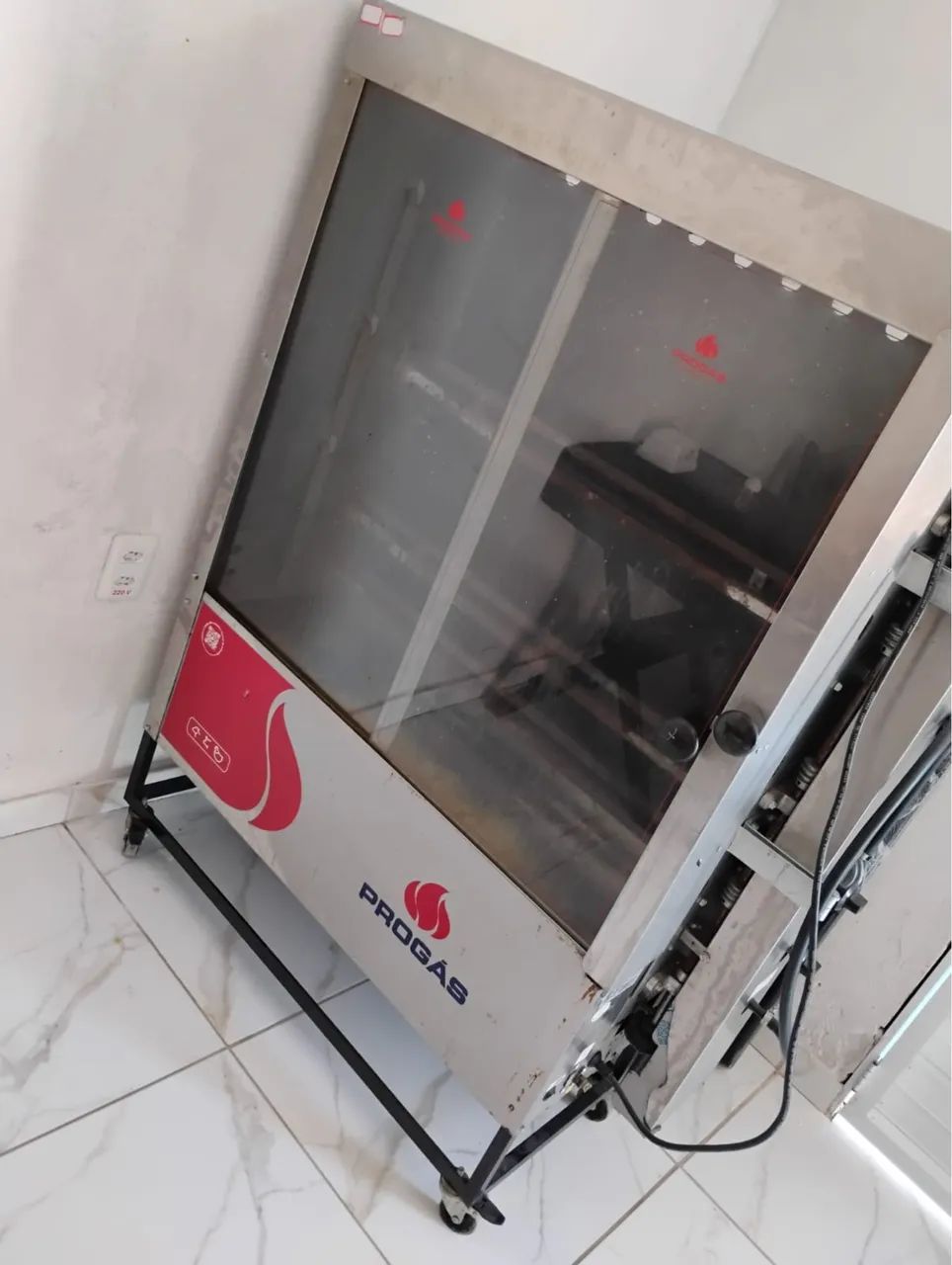 Vendo máquina de galegos semi nova