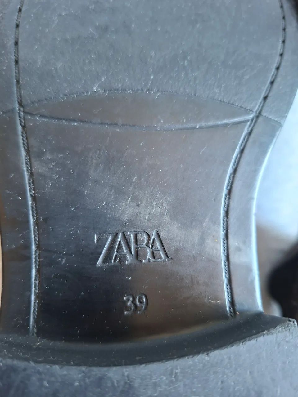 Bota de couro Zara masc "modelo Chealsea" - Foto 3