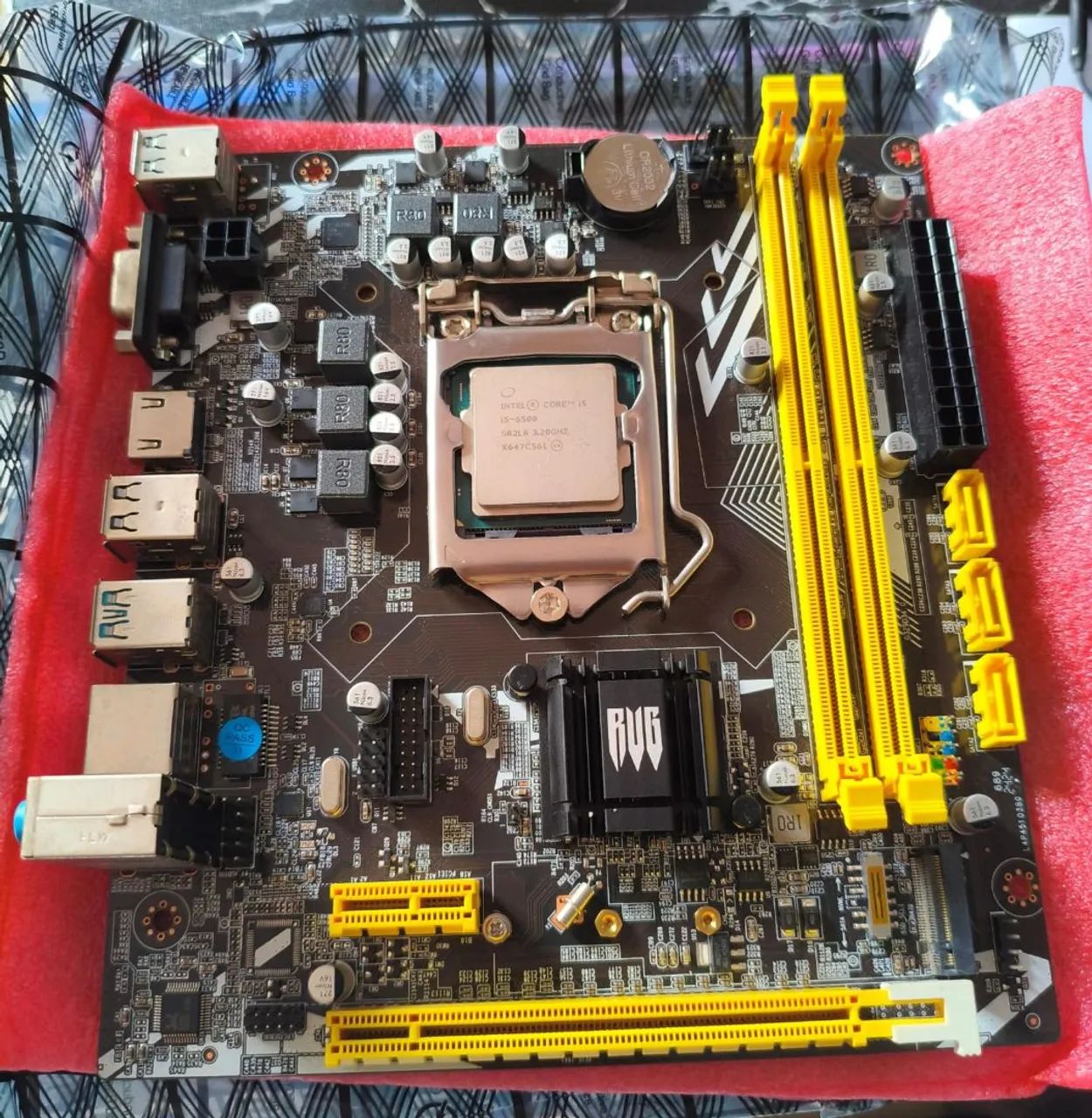 mãe (H110) e processador (Intel i5 6500)