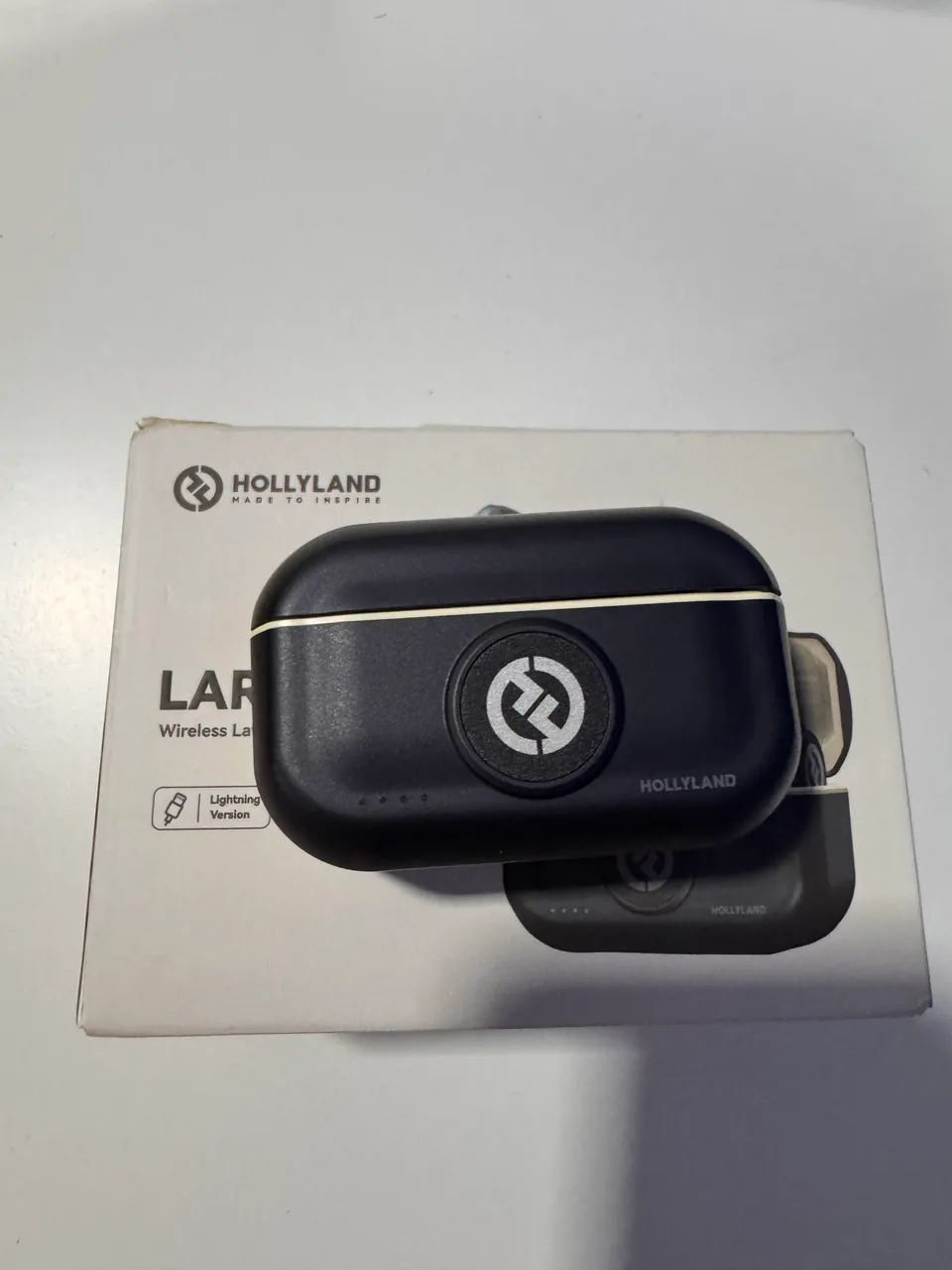 HOLLYLAND LARK M2 (Lightning) - Microfone Invisível para iPhone