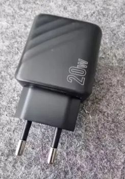 Carregador USB Tipo C HOCO CS25A 20W PD e QC 3.0 - Foto 4