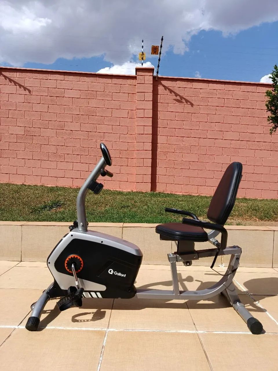Vende-se bicicleta Ergométrica muito Nova 