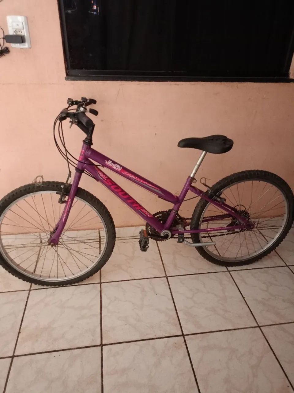 BICICLETA LILÁS COM MARCHA  - Foto 2