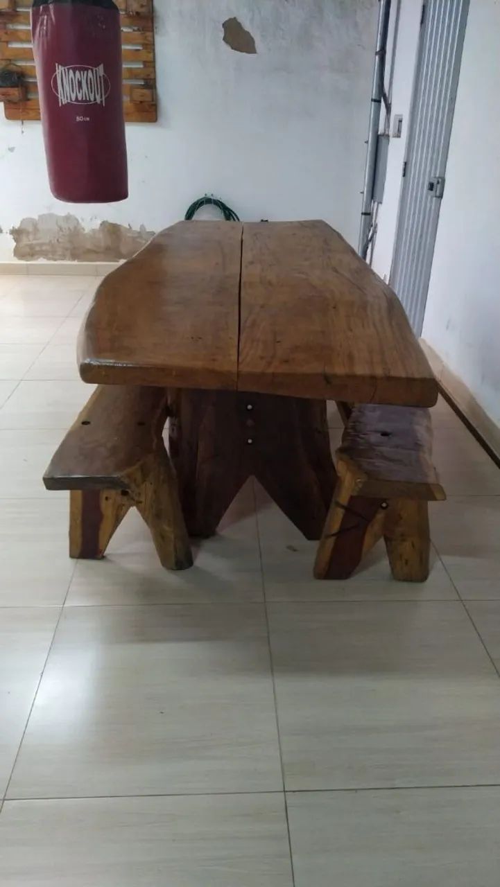 Mesa de madeira com bancos  - Foto 4