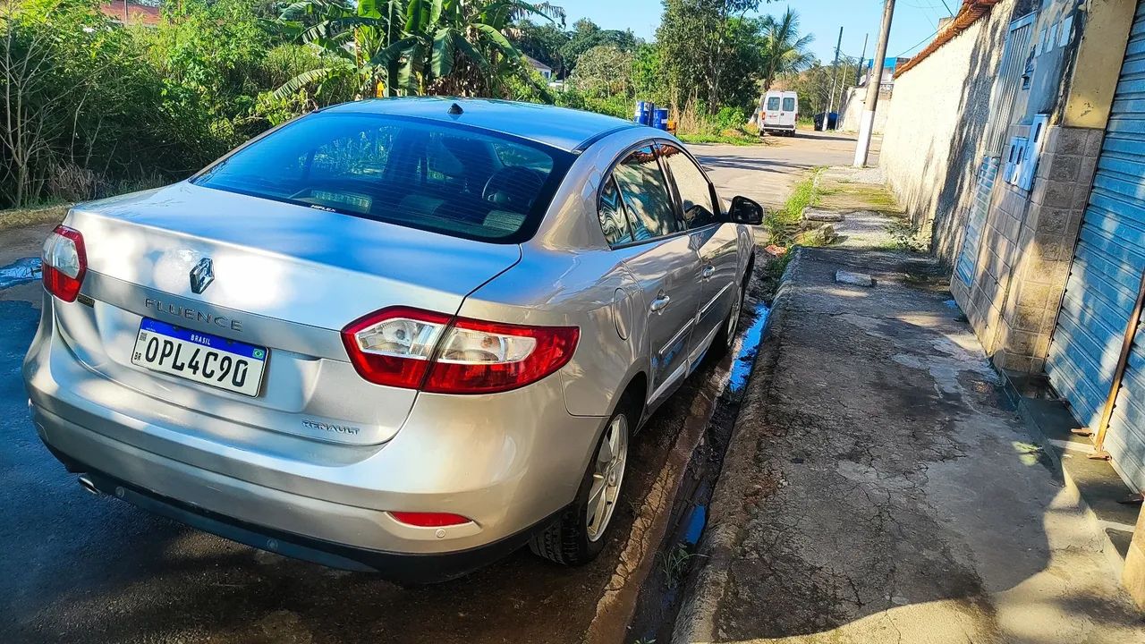 Renault Fluence FLUENCE Sed. Dynamique 2.0 16V FLEX Mec. 2013