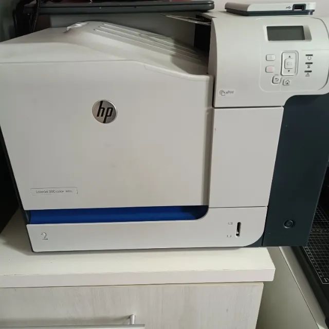 Impressora a laser HP M551