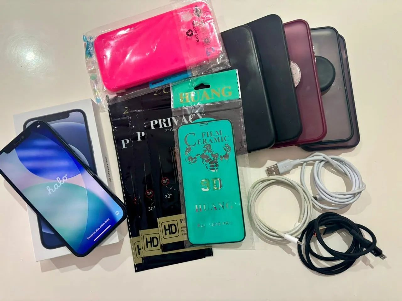 Iphone 12 em estado de novo, caixa e nota