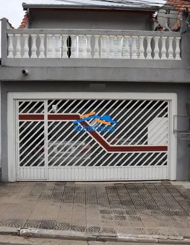 Excelente sobrado com 200m², com 5 dormitórios, em Quitaúna.