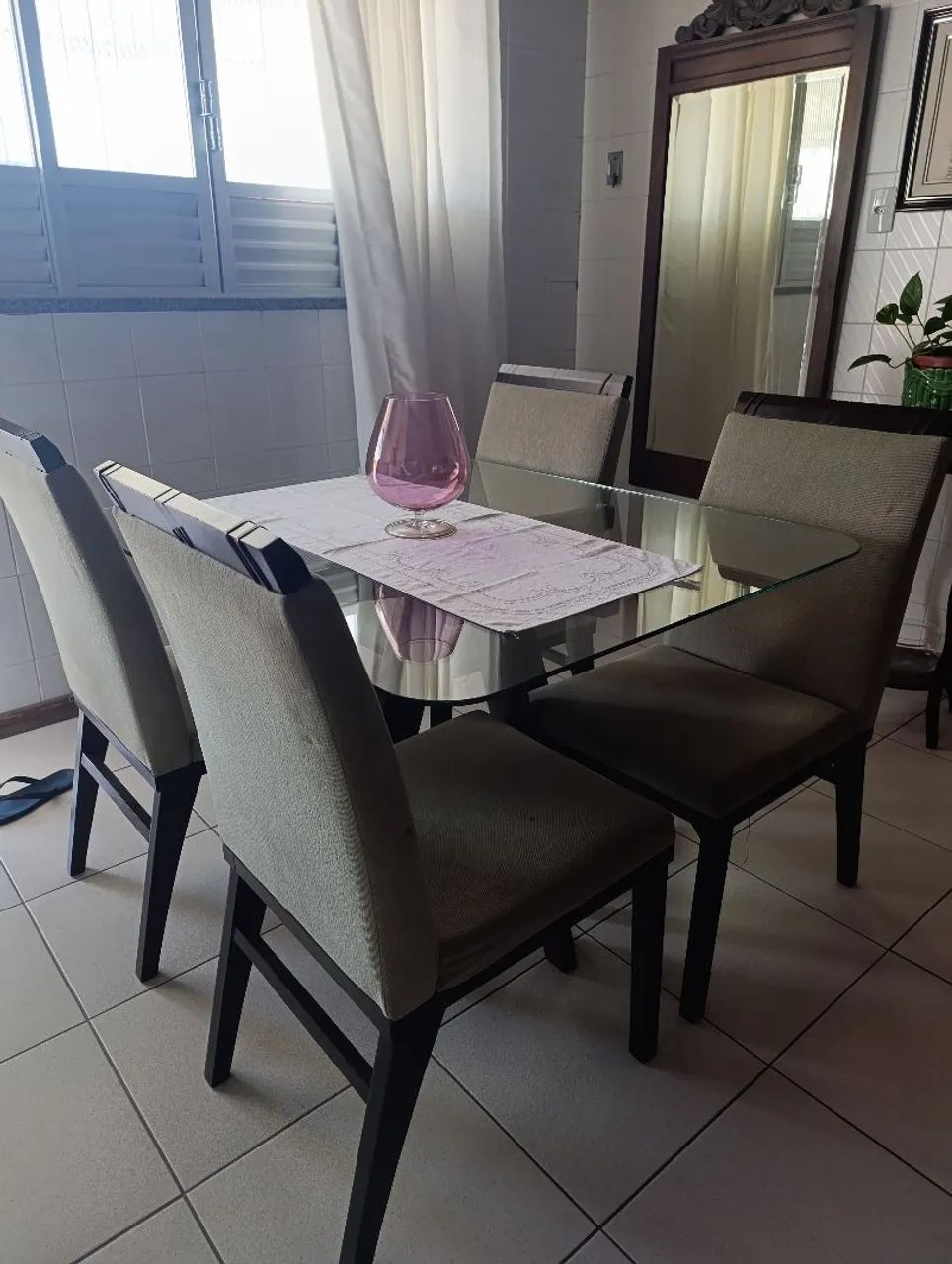 Mesa com 4 cadeiras  - Foto 3
