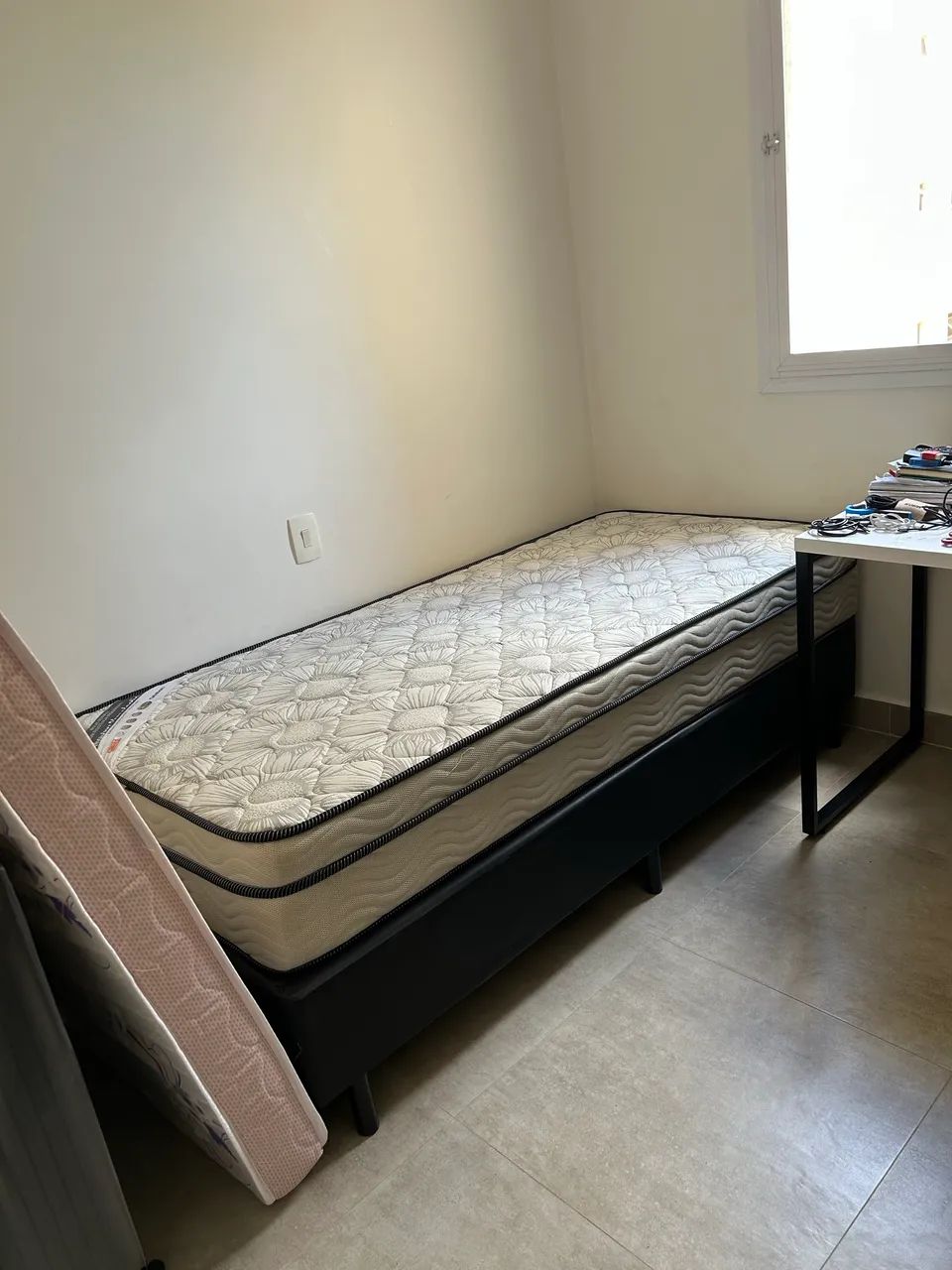 Cama box + colchão solteiro