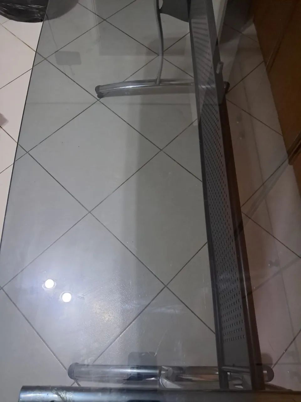 Mesa de Jantar Com Vidro Escuro  - Foto 2