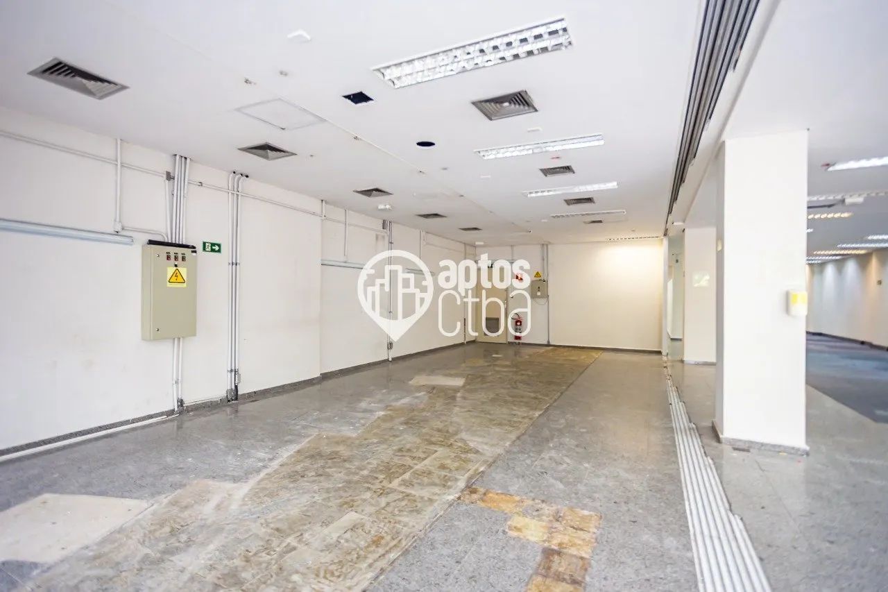 Loja comercial térrea com 498m², mais subsolo com 25 vagas de garagem. - Foto 4