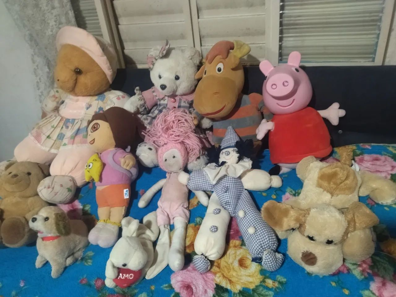 Lote de brinquedo e cachorrinho funciona 