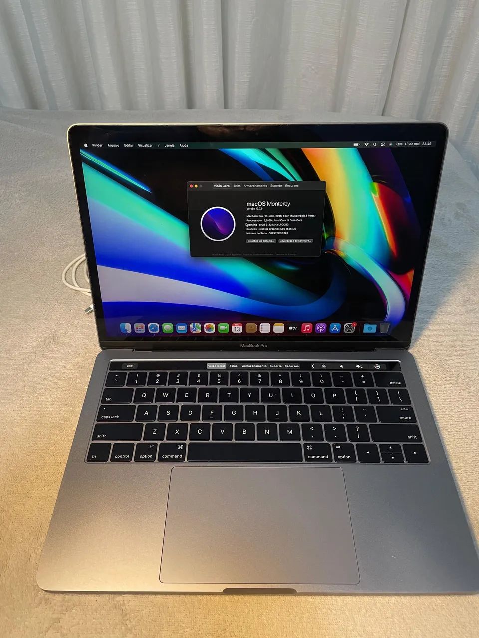 MacBook Pro453825318408704000