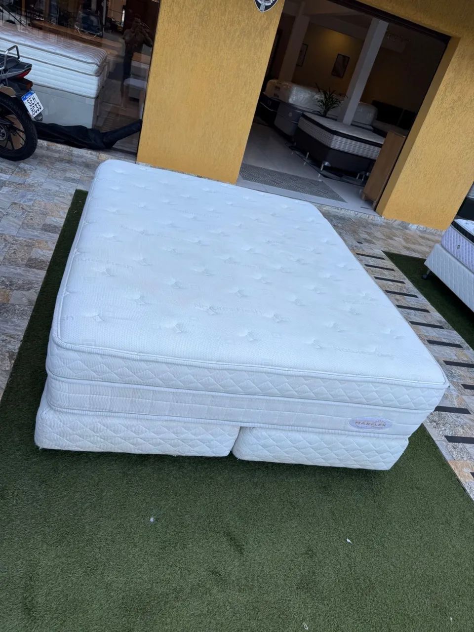 Cama box QUEEN MAXFLEX LÁTEX SEMINOVO - - Foto 2