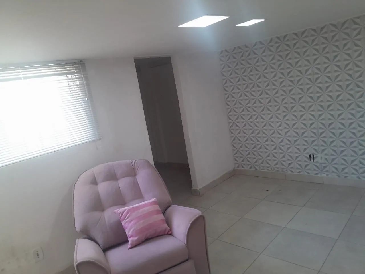 Alugo sala para estética com alguns móveis  - Foto 2