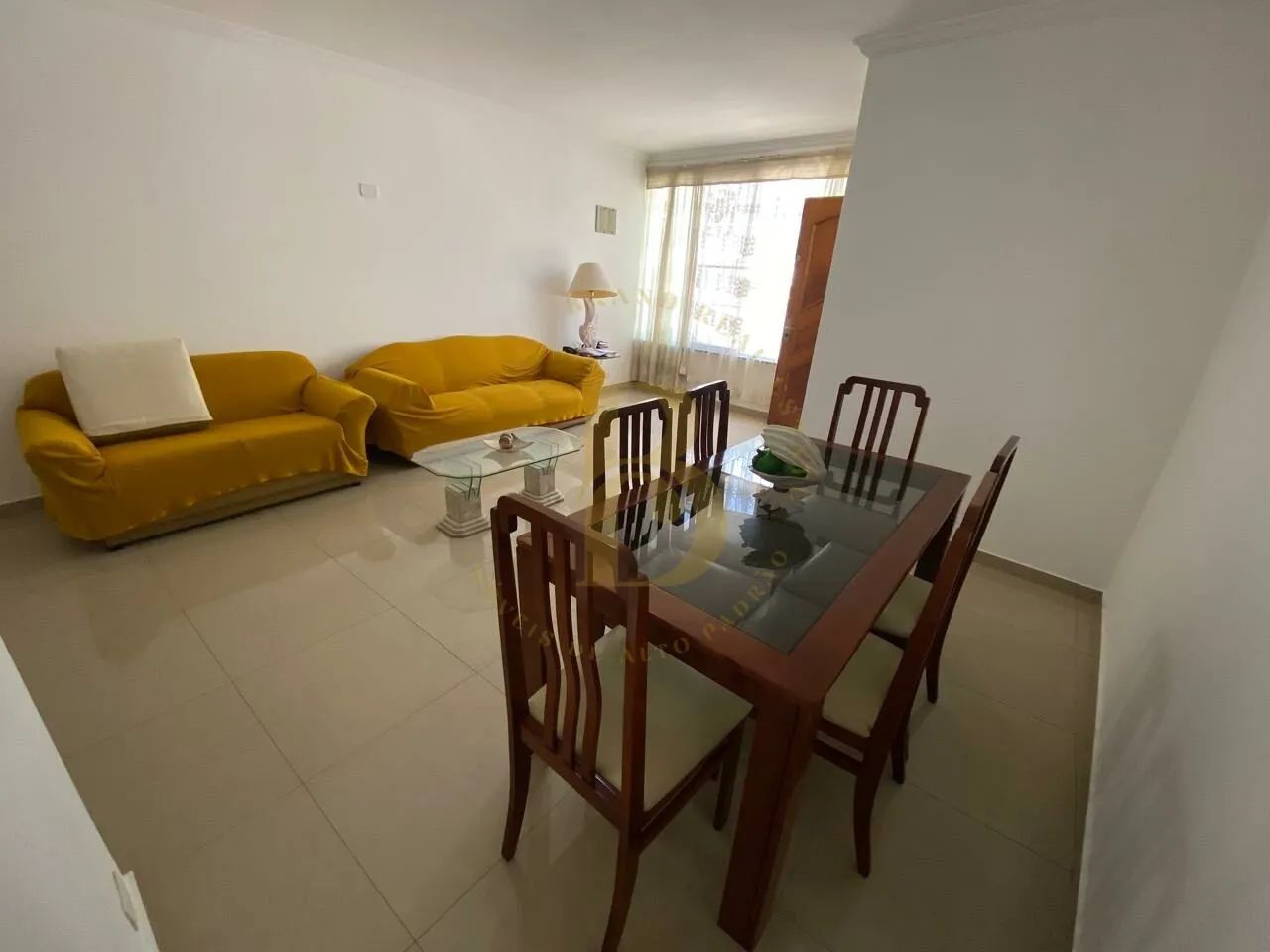 Casa em Vila Monumento com 180m²