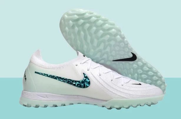 Chuteira Society Nike Phantom 