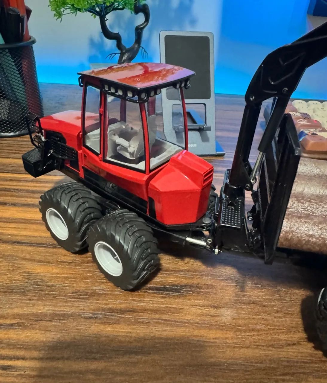 Miniatura Komatsu Forwarder 875 1/32 - Foto 4