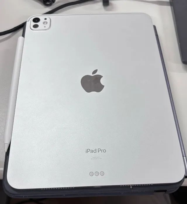 Vendo IPAD PRO M4 - 11 POLEGADAS, APPLE PENCIL PRO e TECLADO - Foto 2