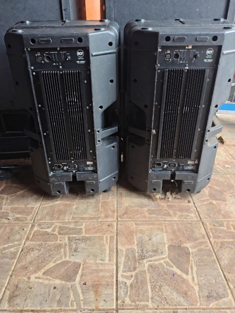 Caixas Sub RCF o Par