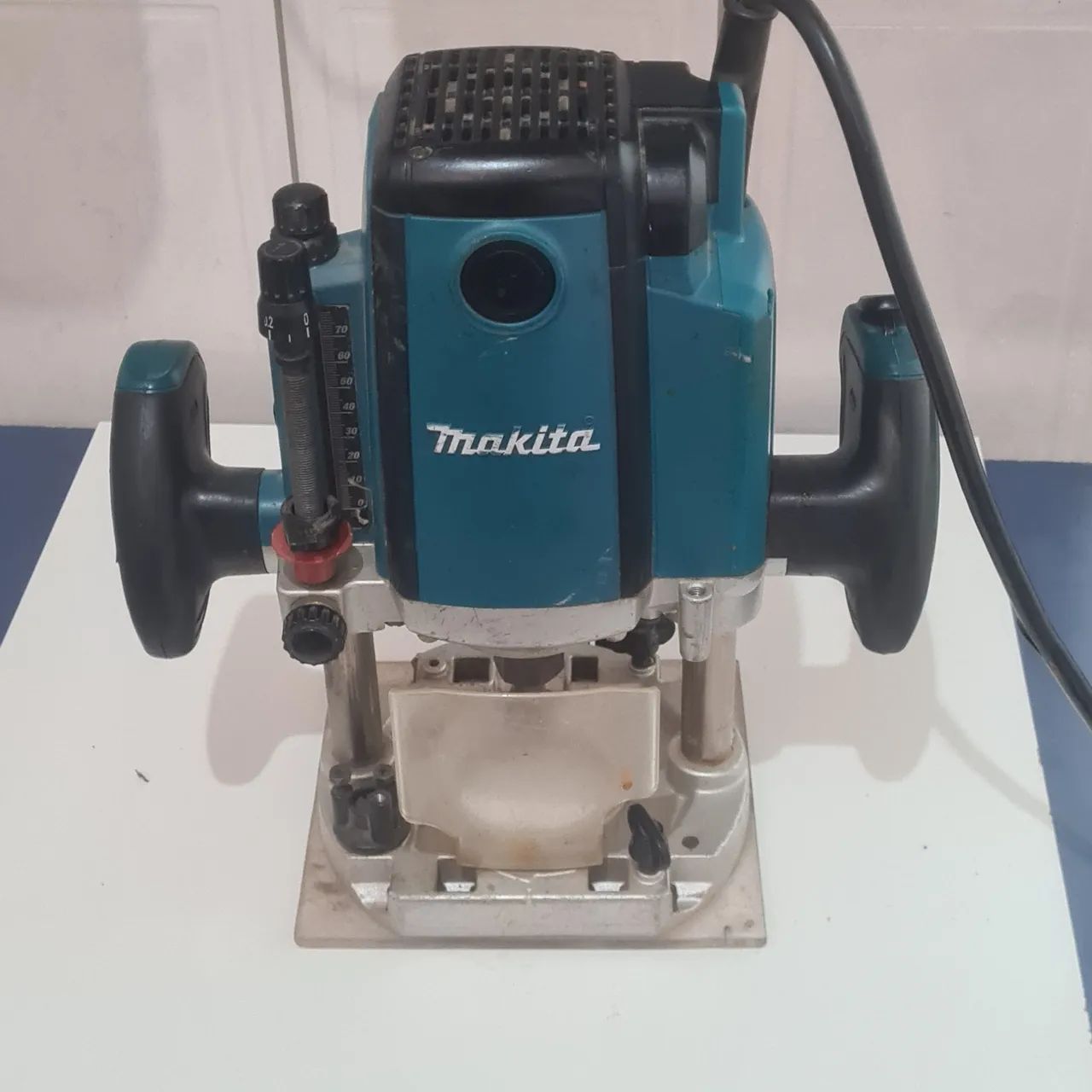Tupia de coluna makita impecável  - Foto 3