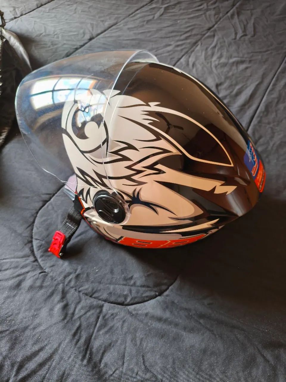 Jaqueta e capacete para motociclista  - Foto 5