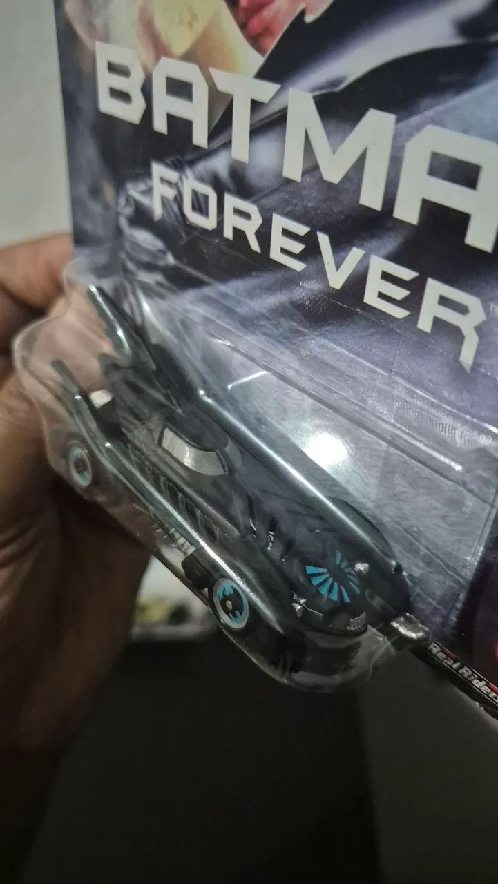 Hot Wheels Batman premium e basica - Foto 3