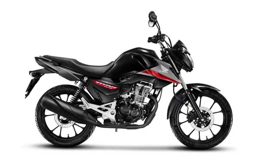MOTO COM 11 MESES DE USO