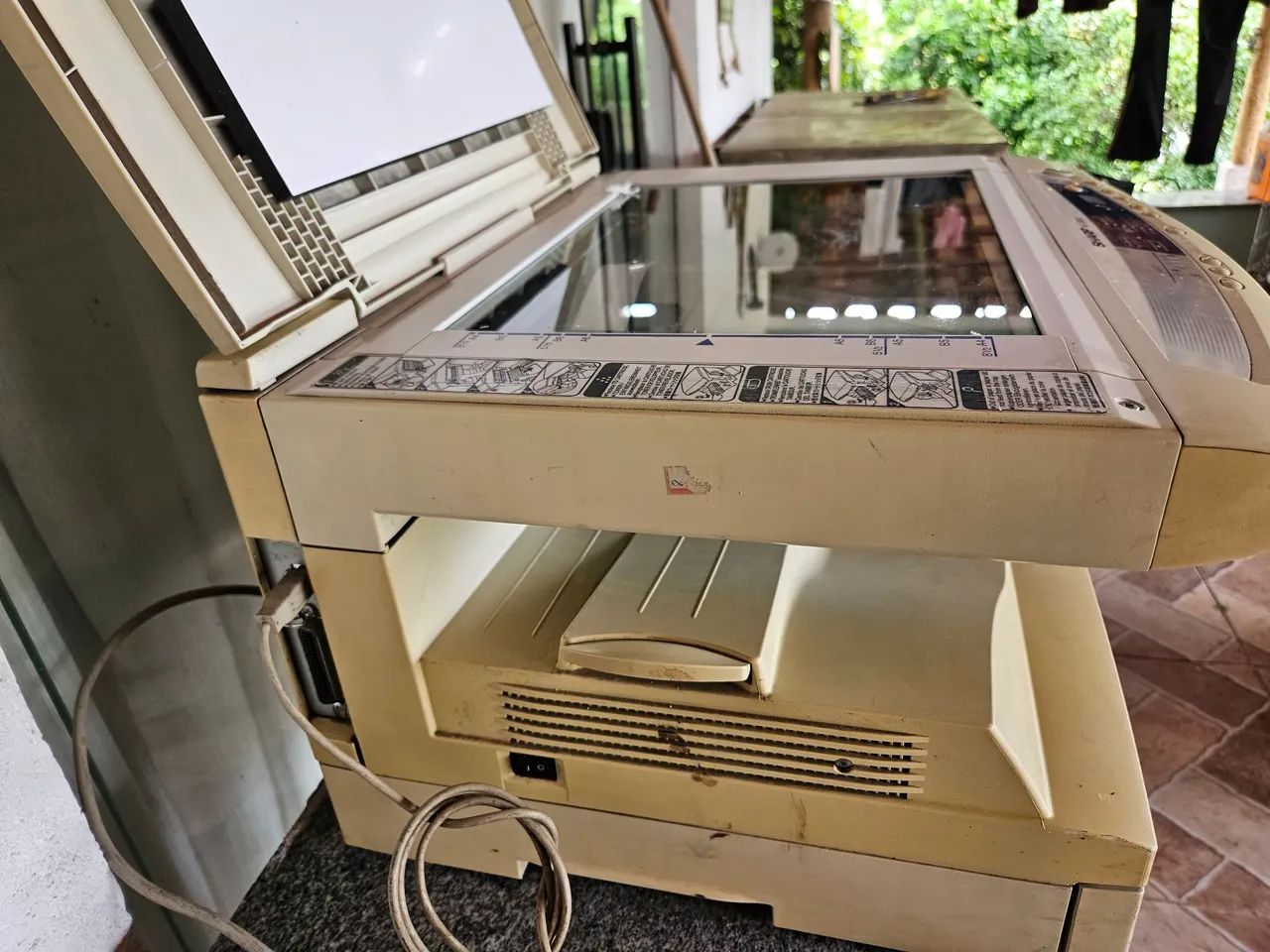 Impressora e copiadora Sharp Azl 1530cs404871853093038084