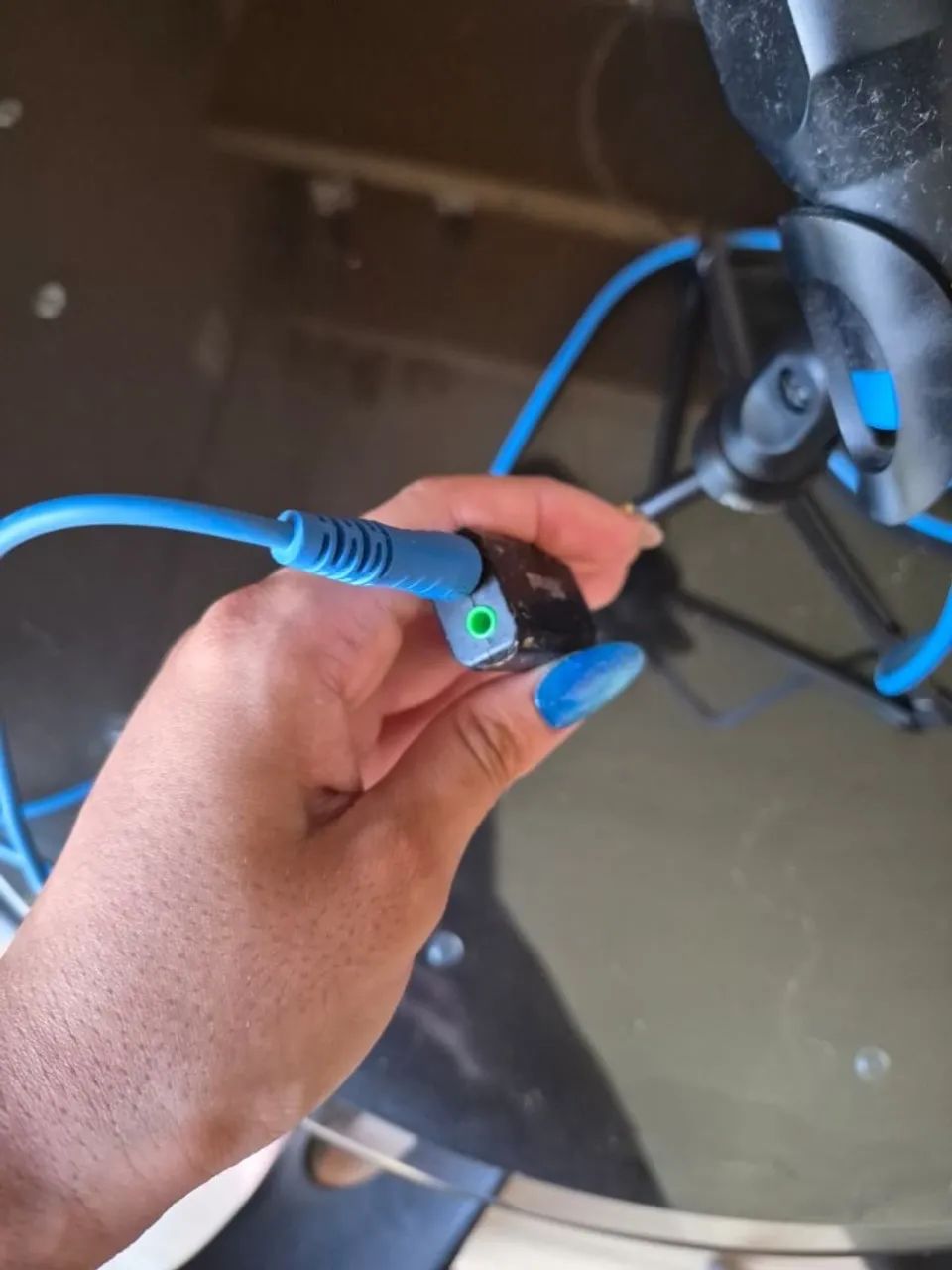Microfone USB Trust Mico com tripé e cabo de 1.8m - Funcionando 100% em perfeito estado - Foto 5