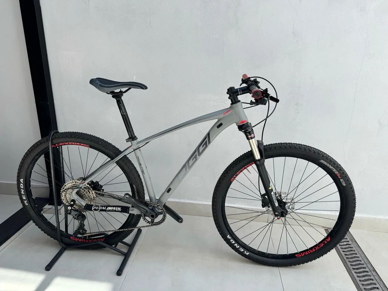 Bicicleta OGGi 7.2