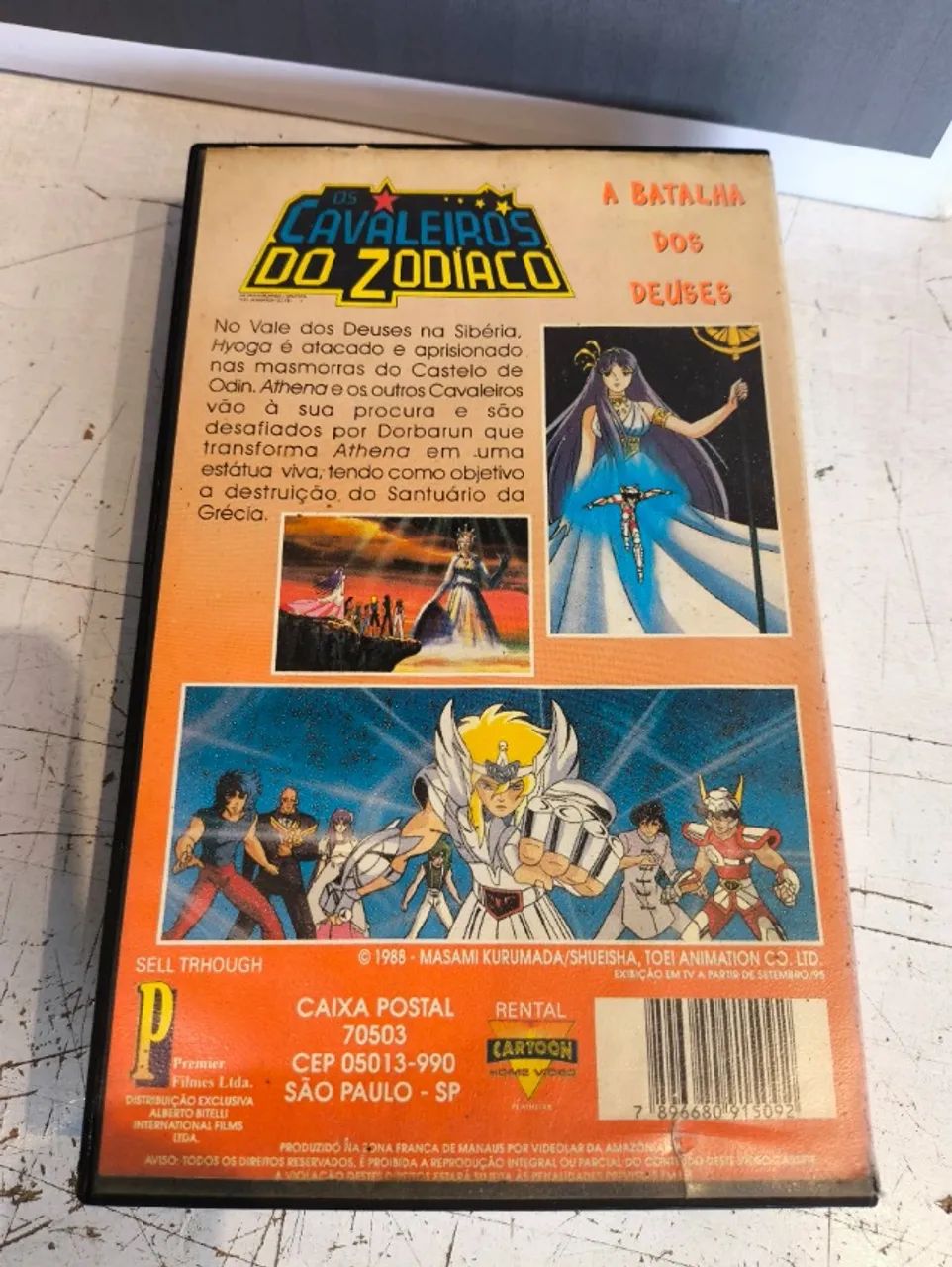 FITA VHS - Os Cavaleiros do Zodíaco, intitulado 