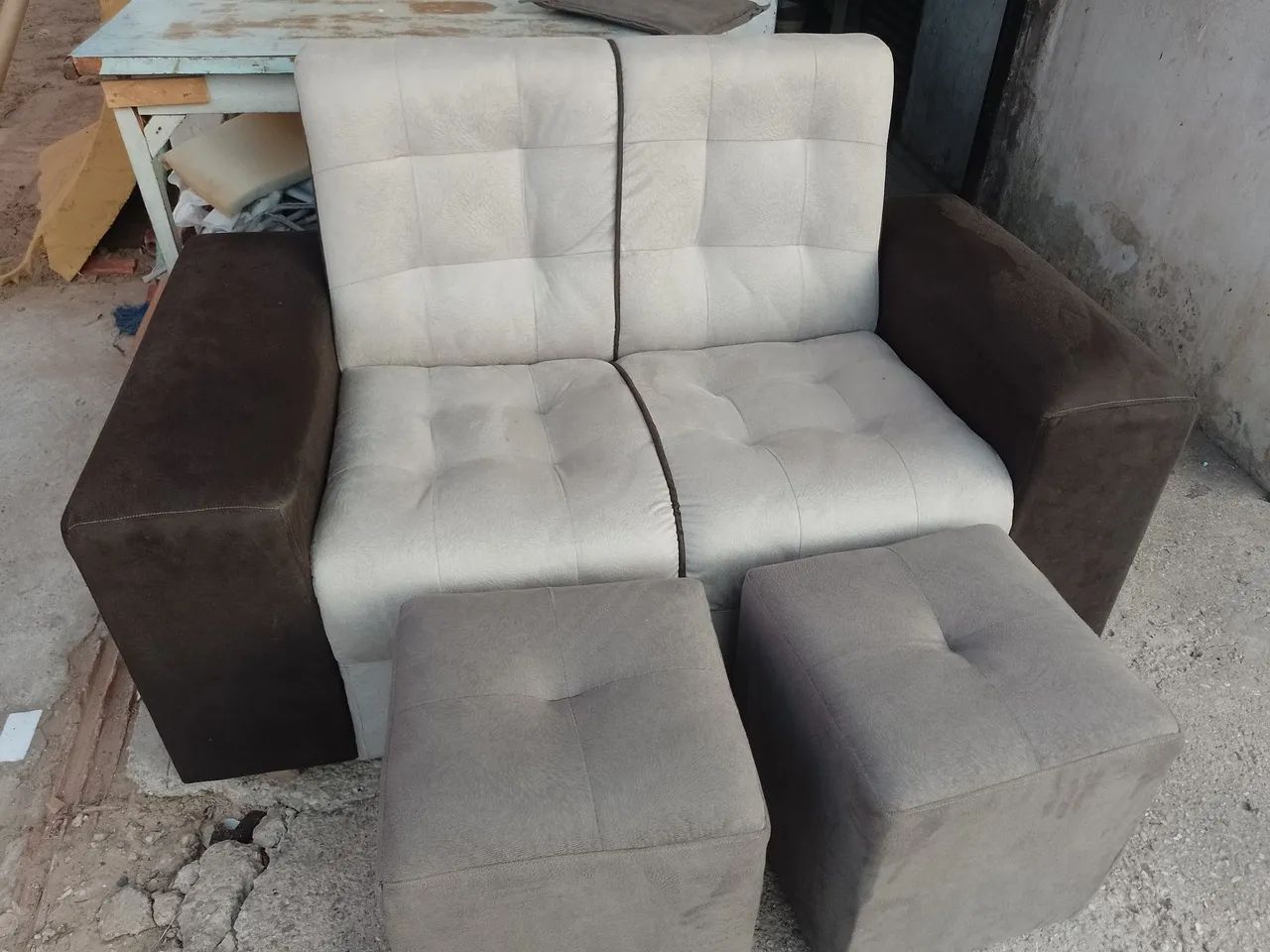 Kit sofá de aluga 2puf e um almofada 