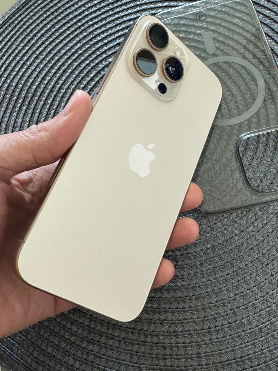 iPhone 16 Pro Max - Desert - 256Gb