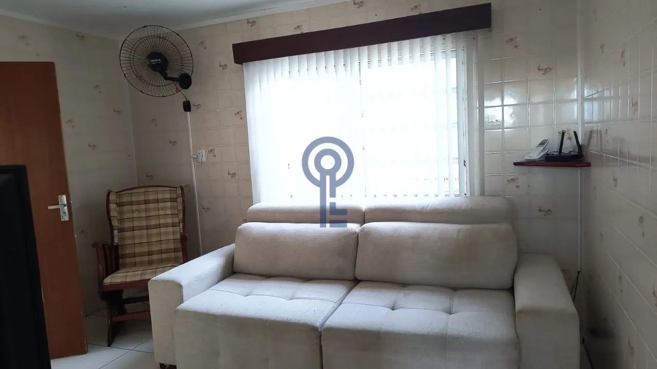 Casa com 4 dormitórios no Centro - Foto 5