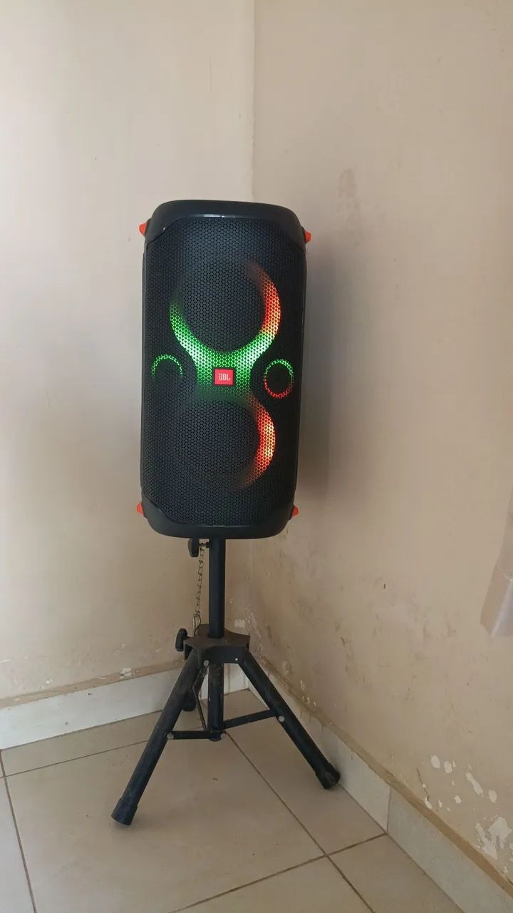 Caixa de som JBL 110