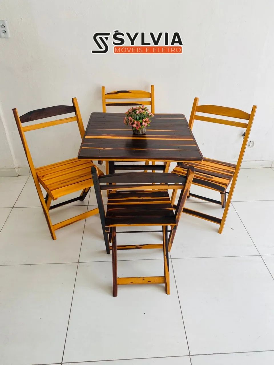 Conjunto dobrável 70x70 envernizado