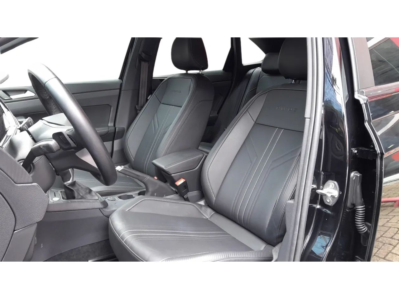 Volkswagen Nivus Highline 1.0 200 TSI Flex Aut., foto 11 de 16